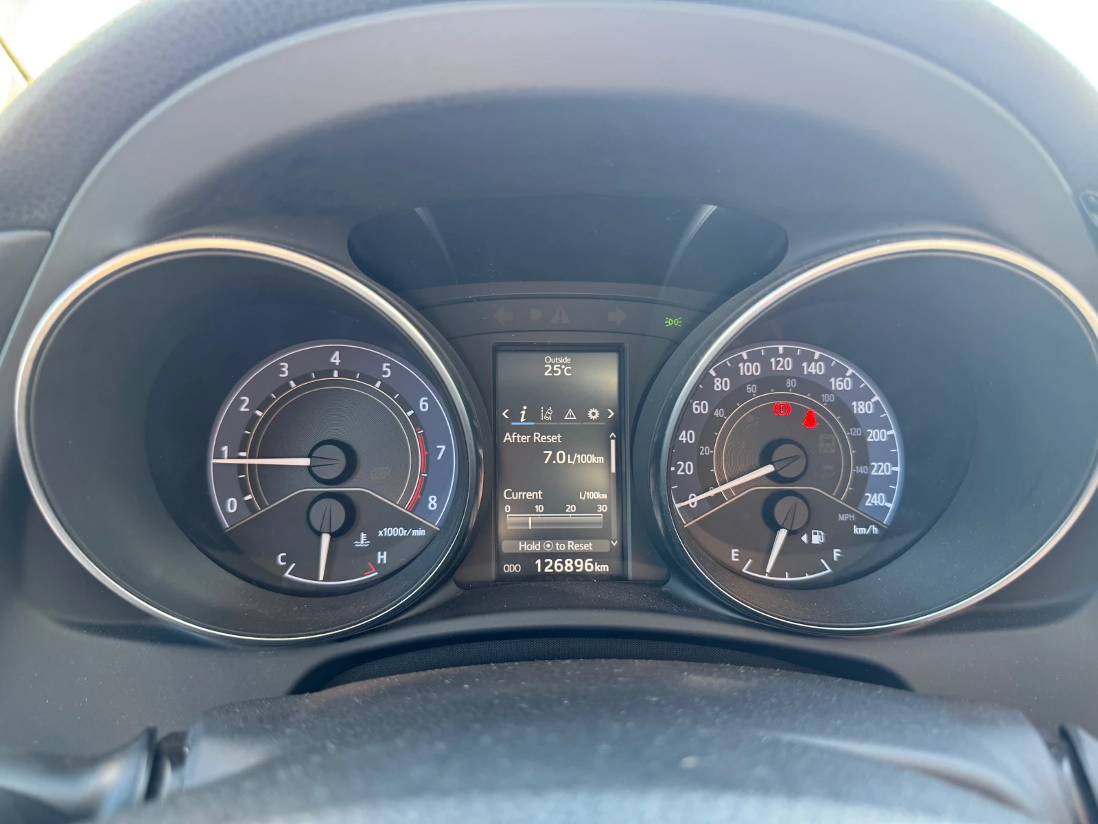 Toyota Auris 1.8 IM - изображение 8