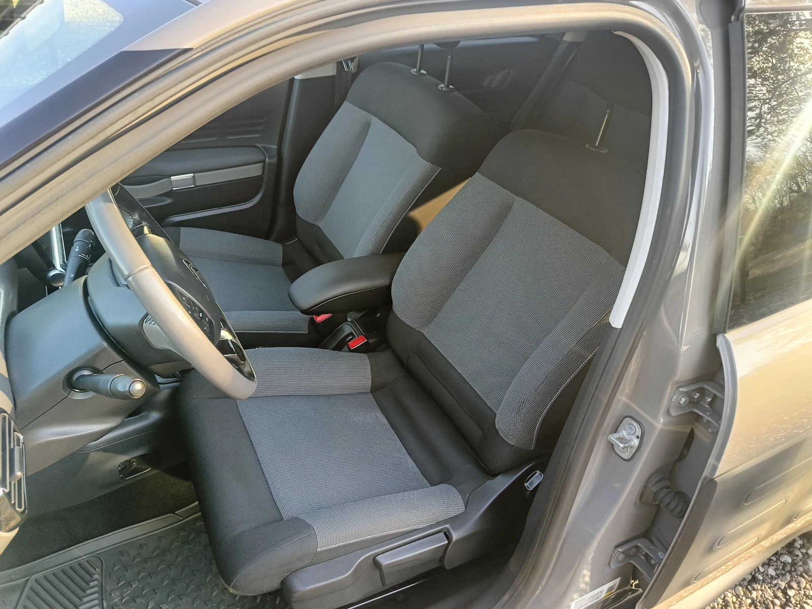 Citroen C4 Cactus 1.6Blue E-HDi - изображение 7