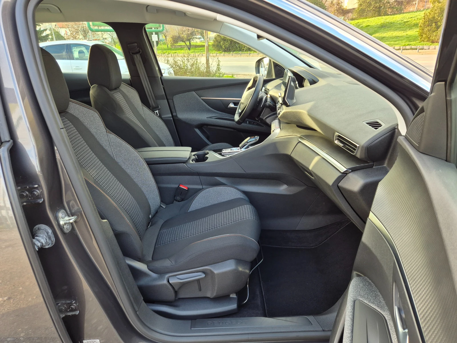 Peugeot 3008 1.2i PureTech 130 | Mobile.bg   9