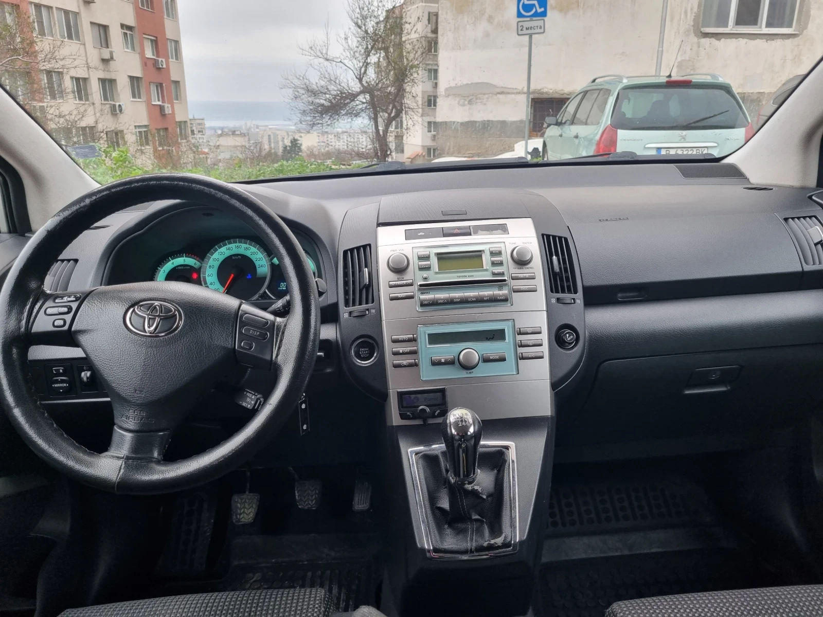Toyota Corolla verso  - изображение 3