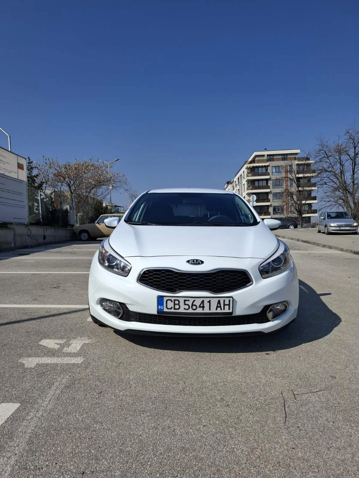 Kia Ceed 1.6, снимка 3 - Автомобили и джипове - 53754894