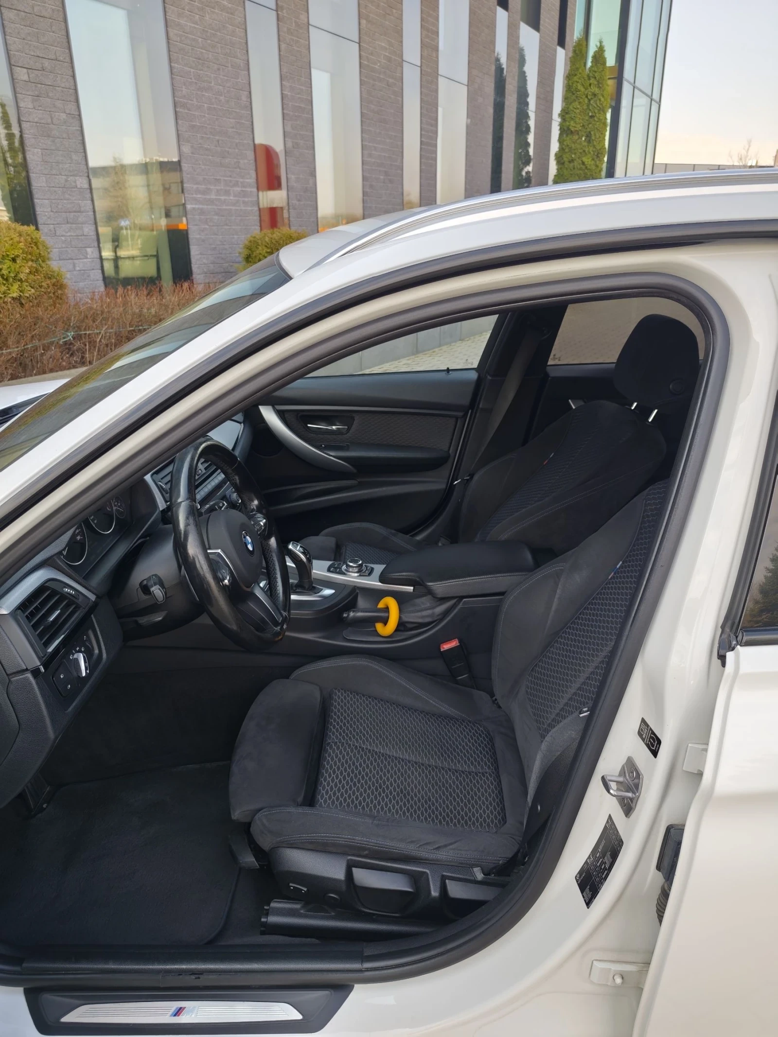 BMW 320 D M PACK ТОП УНИКАТ!!!!!!!, снимка 13 - Автомобили и джипове - 53860876