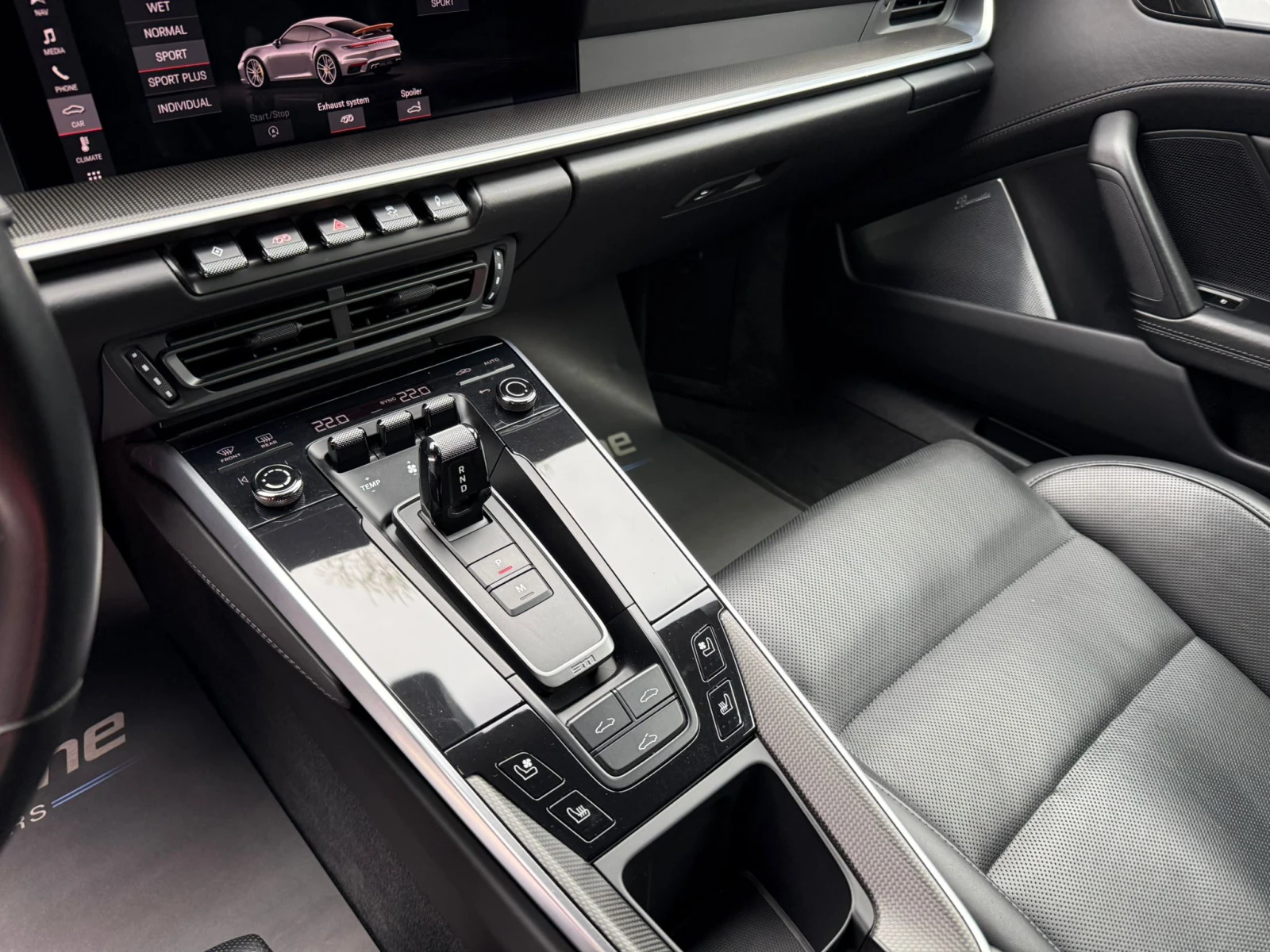 Porsche 911 TURBO S/992.1/CERAMIC, снимка 11 - Автомобили и джипове - 53914947