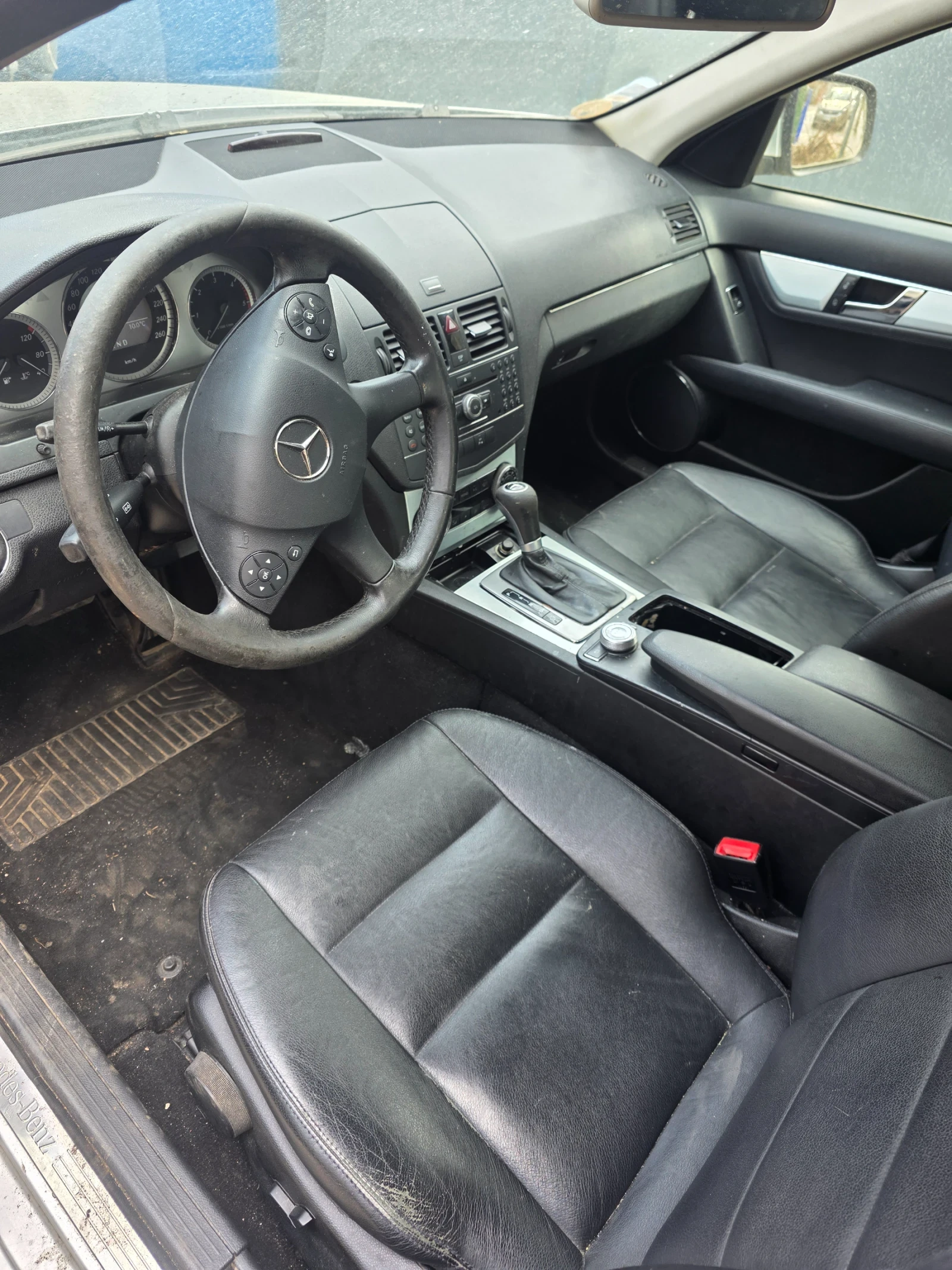 Mercedes-Benz C 320 C320 Facelift 4MATIC, снимка 7 - Автомобили и джипове - 53962522