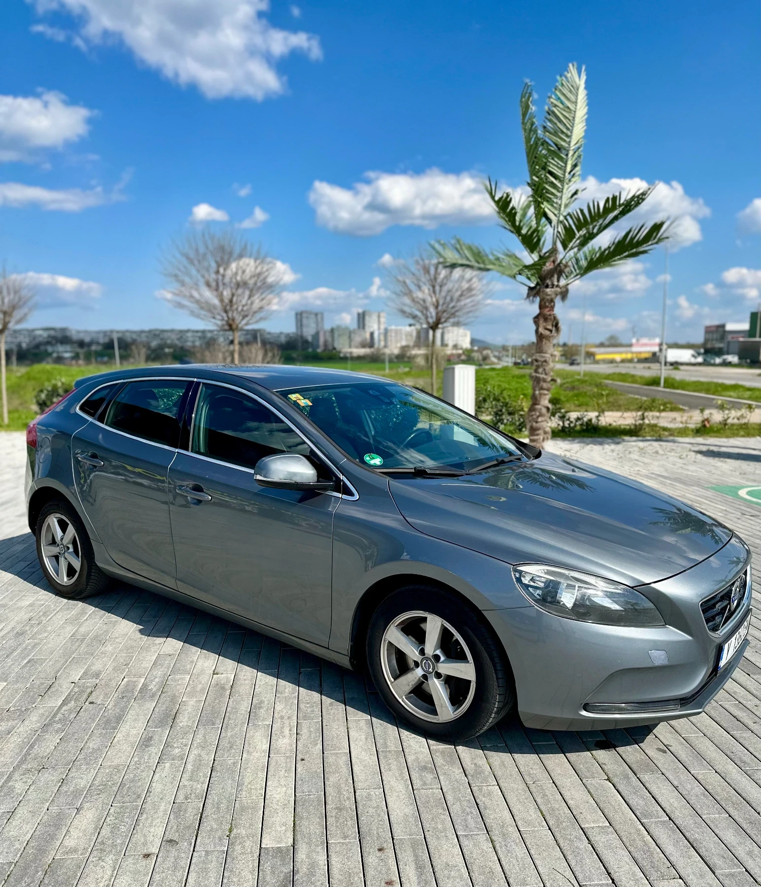 Volvo V40, снимка 5 - Автомобили и джипове - 54103165