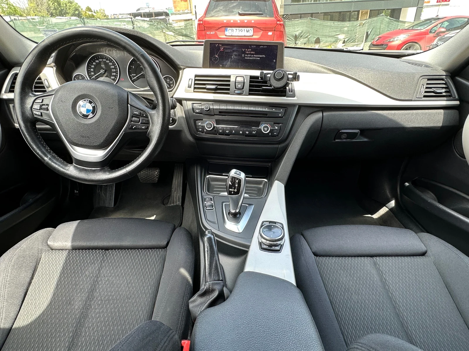BMW 320 F31 xDrive Automatic, снимка 16 - Автомобили и джипове - 55181123