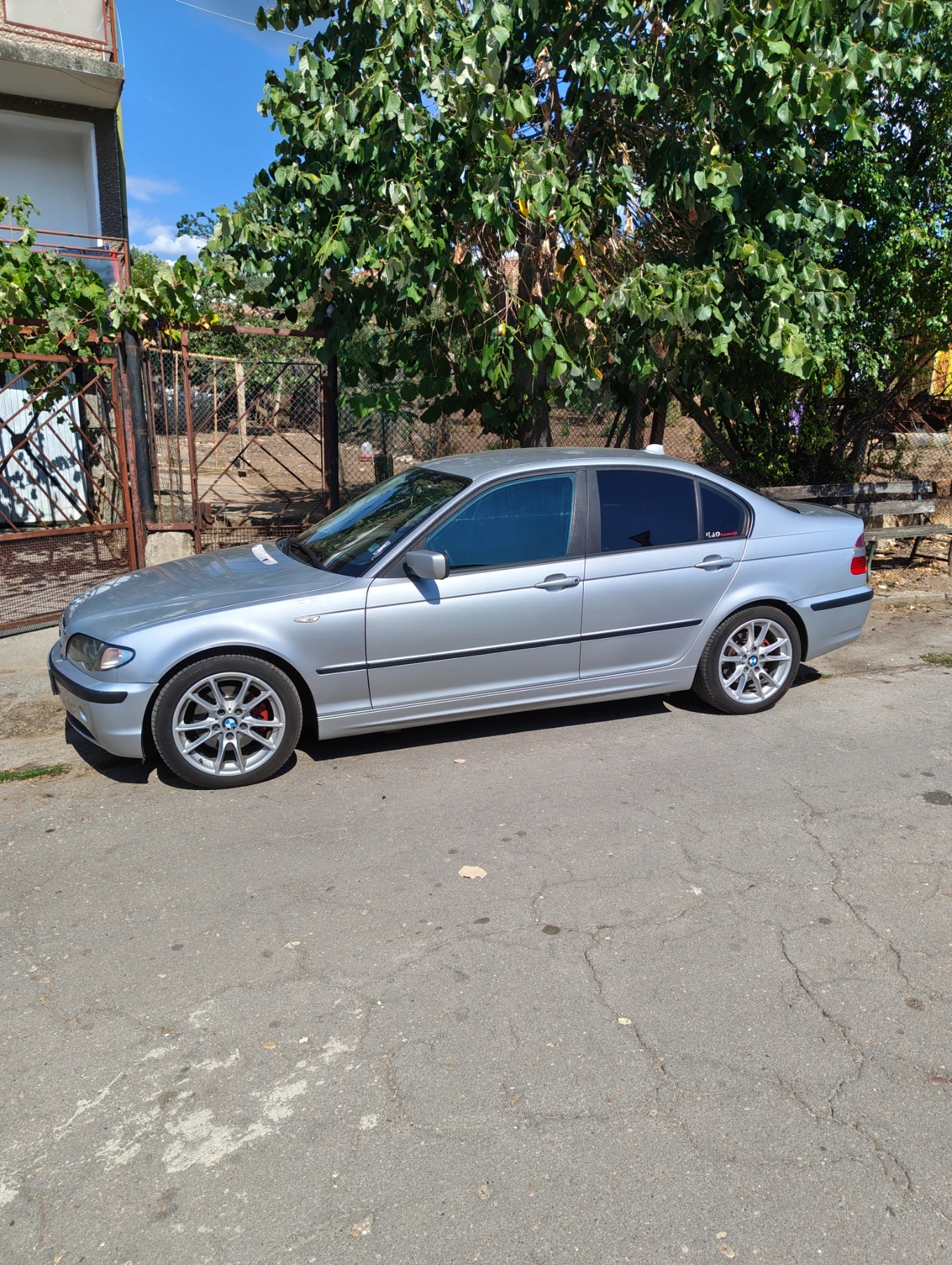 BMW 320 2.0 D, снимка 3 - Автомобили и джипове - 56151134