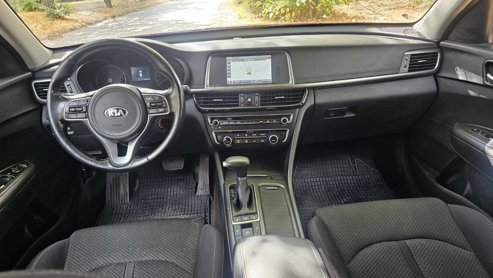 Kia Optima 1.7 CRDI , снимка 10 - Автомобили и джипове - 56532599