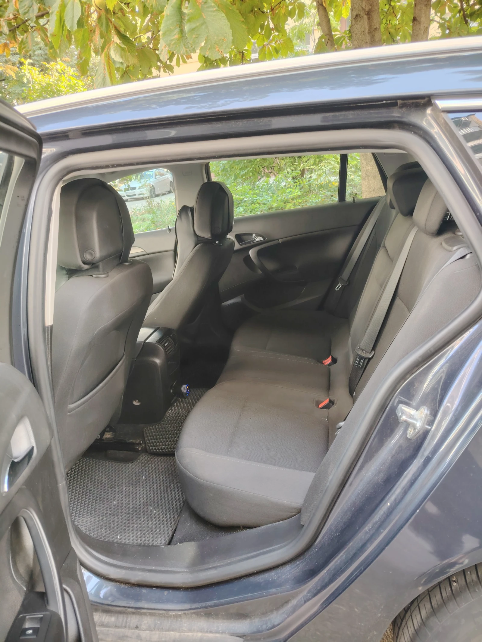 Opel Insignia, снимка 8 - Автомобили и джипове - 56657522