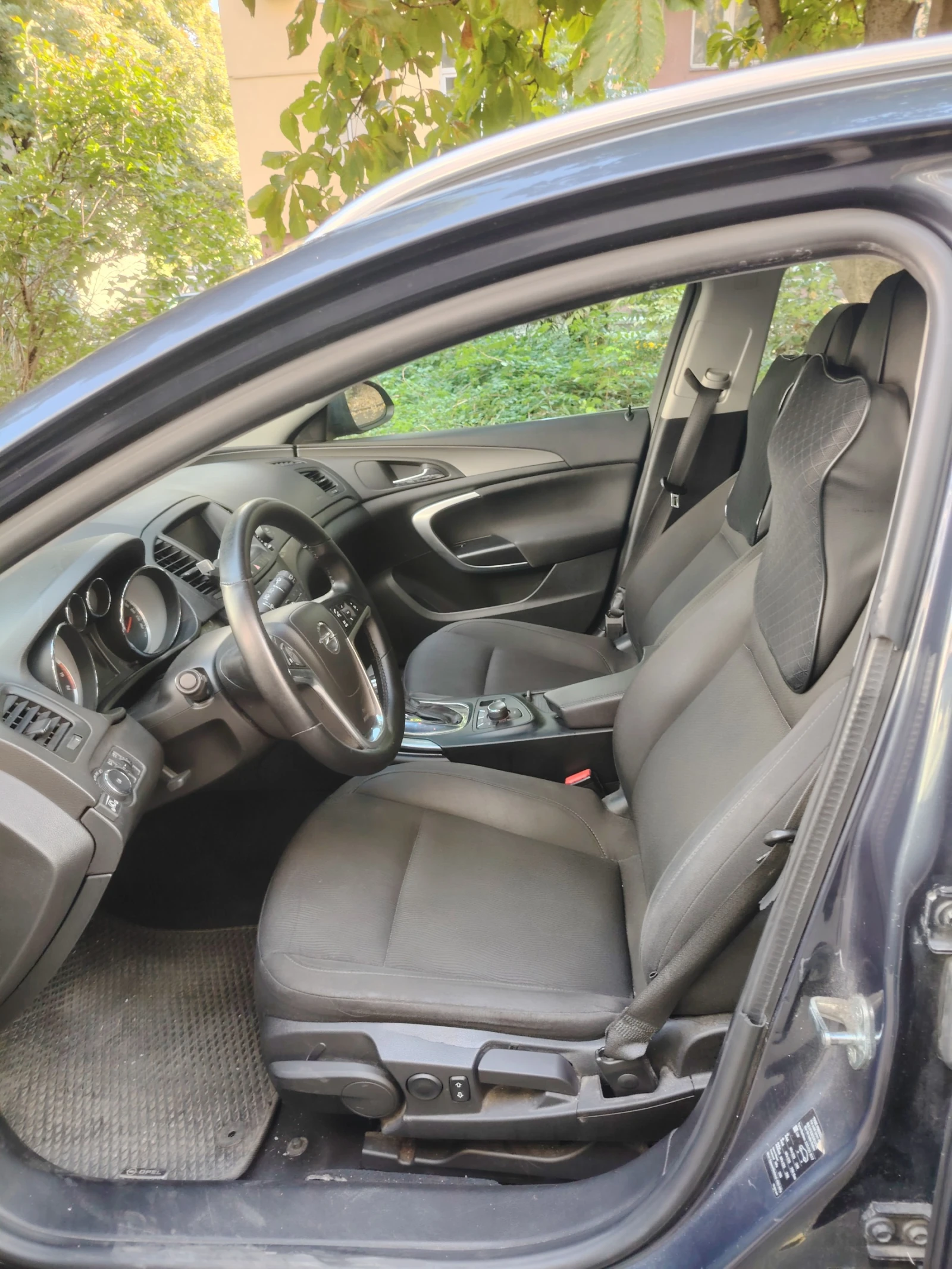 Opel Insignia, снимка 6 - Автомобили и джипове - 56657522