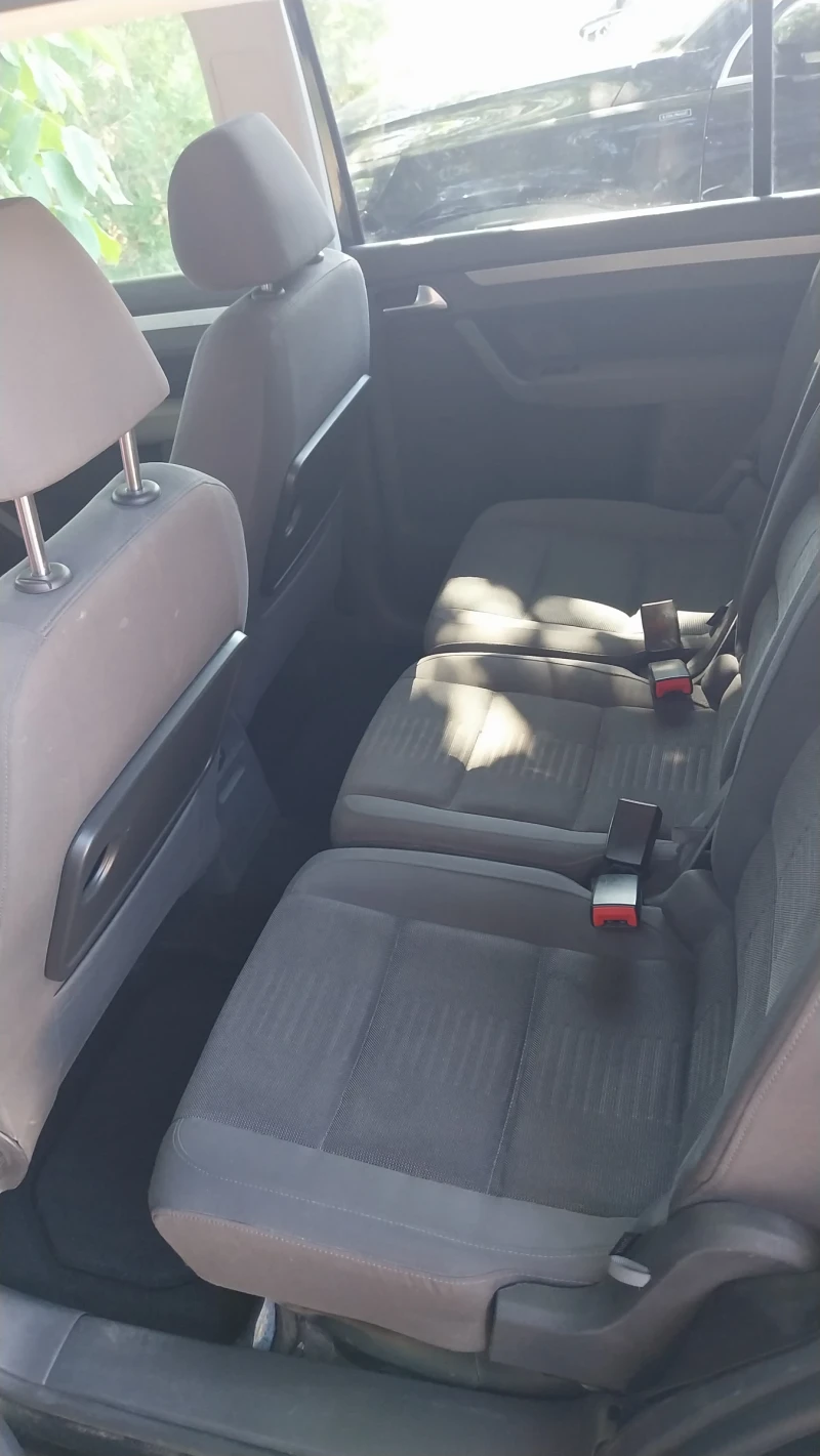 VW Touran, снимка 9 - Автомобили и джипове - 51800339