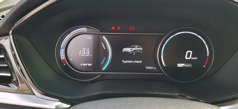 Kia Niro EV 64kWh full electric 204PS, снимка 17 - Автомобили и джипове - 52419540