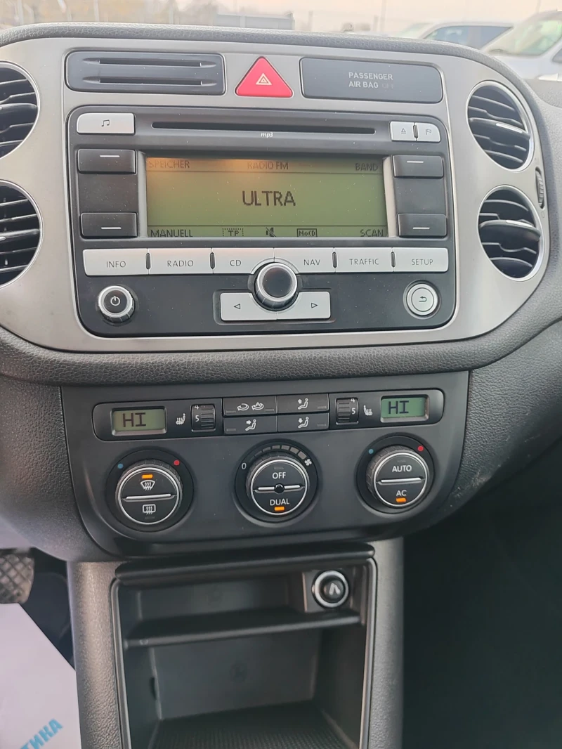 VW Tiguan 2.0, 140к.с. 4х4, снимка 12 - Автомобили и джипове - 52550840