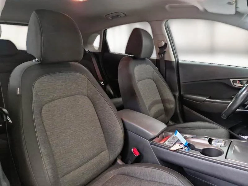 Hyundai Kona 39 kWh, снимка 8 - Автомобили и джипове - 55223093