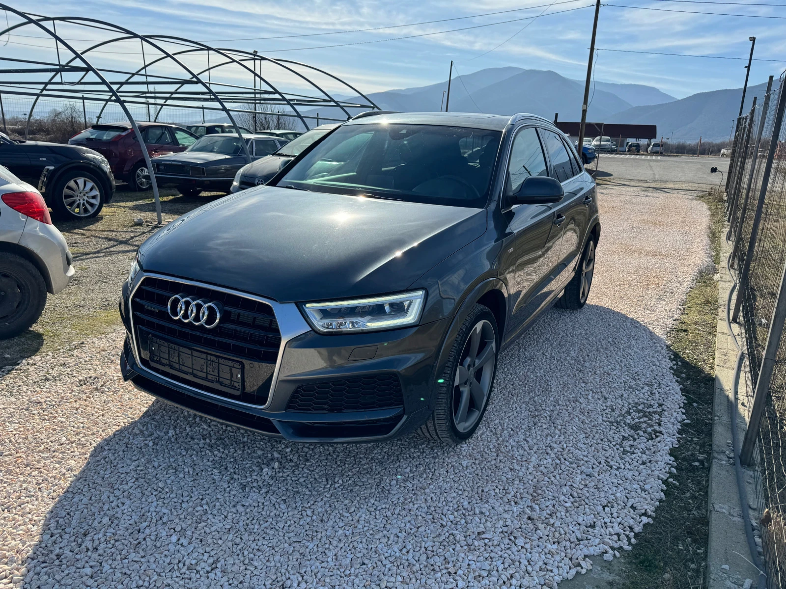 Audi Q3 2.0tdi S-Line. 184к.с 111000км. Като ново!!! - изображение 3