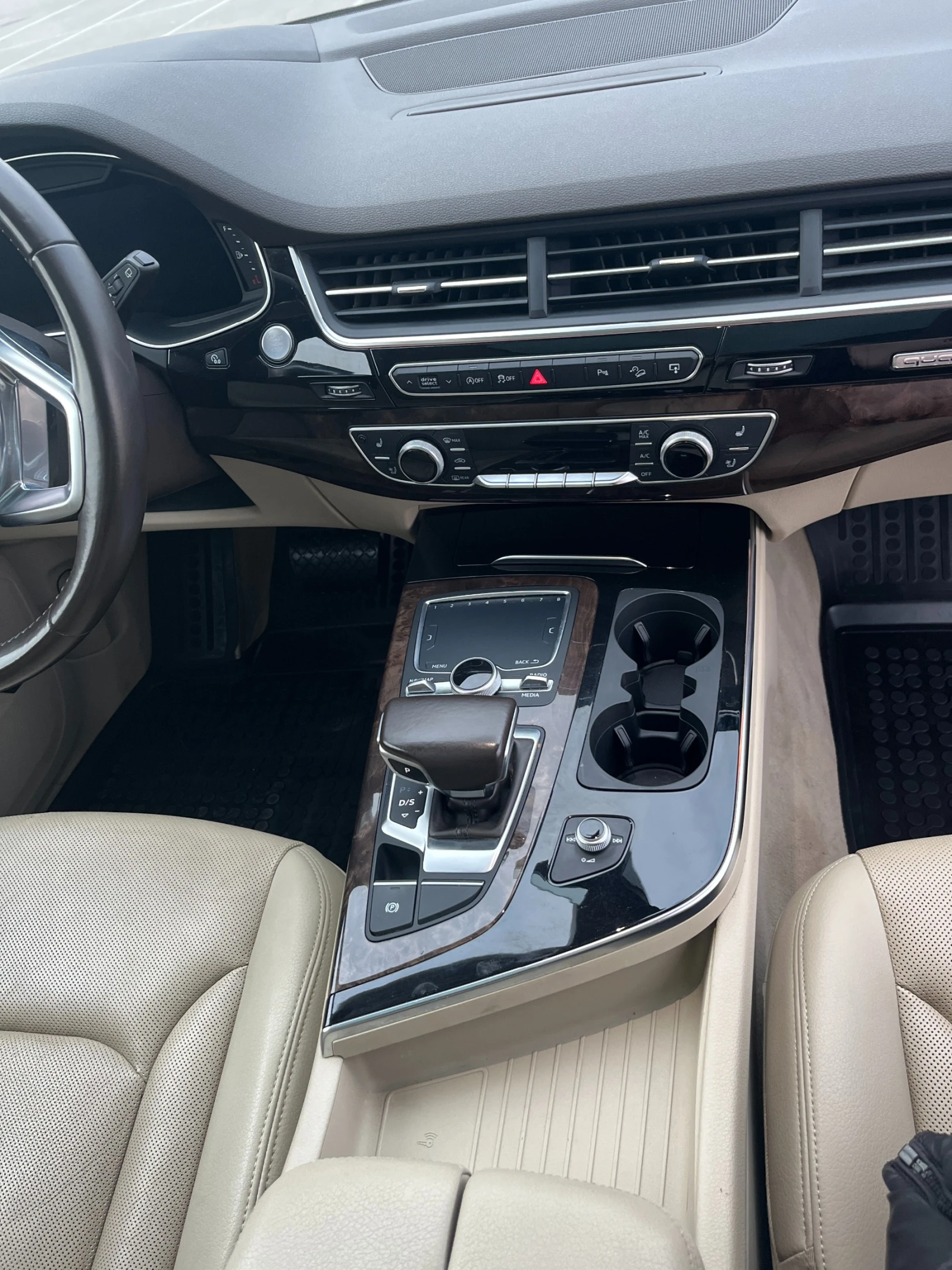 Audi Q7 quattro 3.0 V6245 A8 - изображение 8