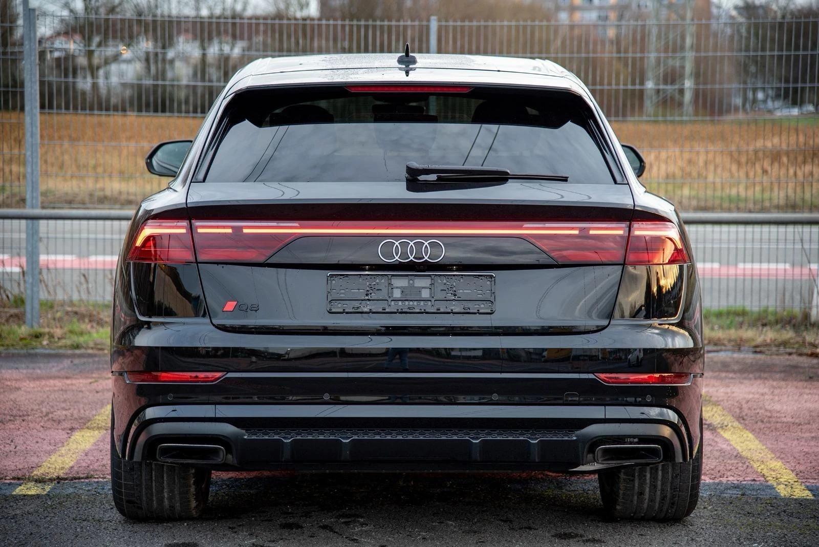 Audi Q8 55 TFSI/FACELIFT/S-LINE/B&O/HEAD UP/PANO/360/ - изображение 4