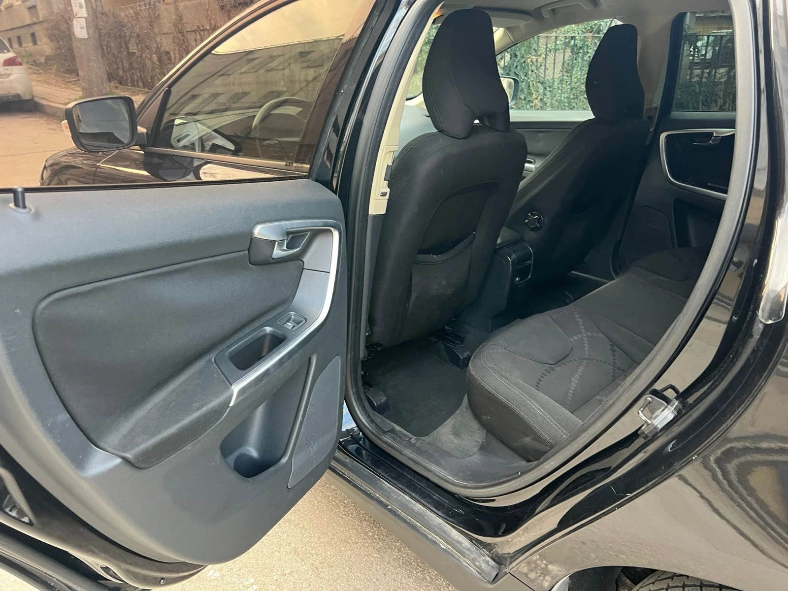 Volvo XC60, снимка 12 - Автомобили и джипове - 53773185