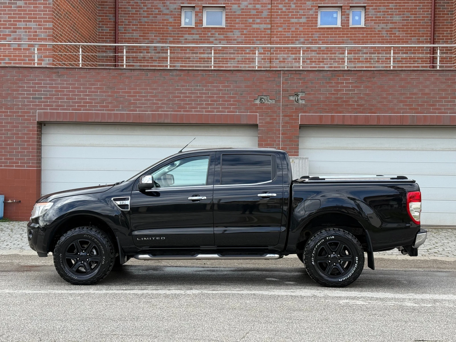 Ford Ranger DOUBLE CABINA-2.2D-AVTOMAT-4X4-ШВЕЙЦАРИЯ, снимка 8 - Автомобили и джипове - 54076871