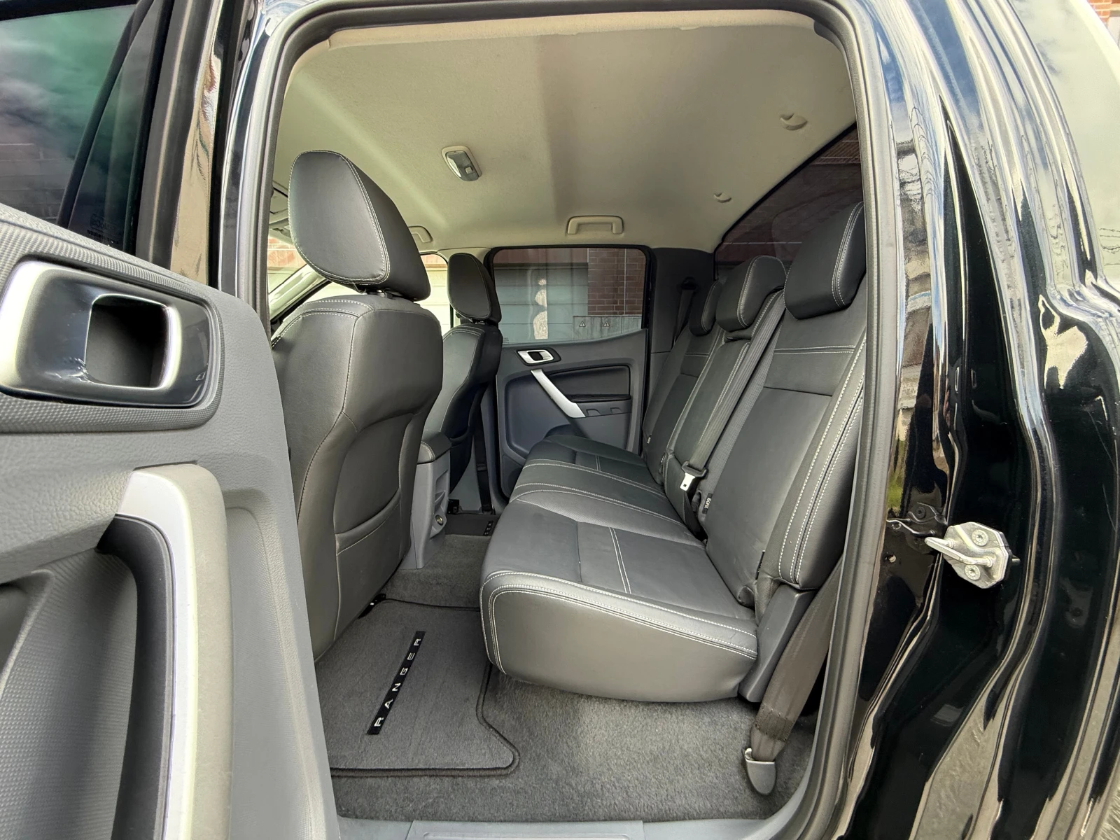 Ford Ranger DOUBLE CABINA-2.2D-AVTOMAT-4X4-ШВЕЙЦАРИЯ, снимка 15 - Автомобили и джипове - 54076871