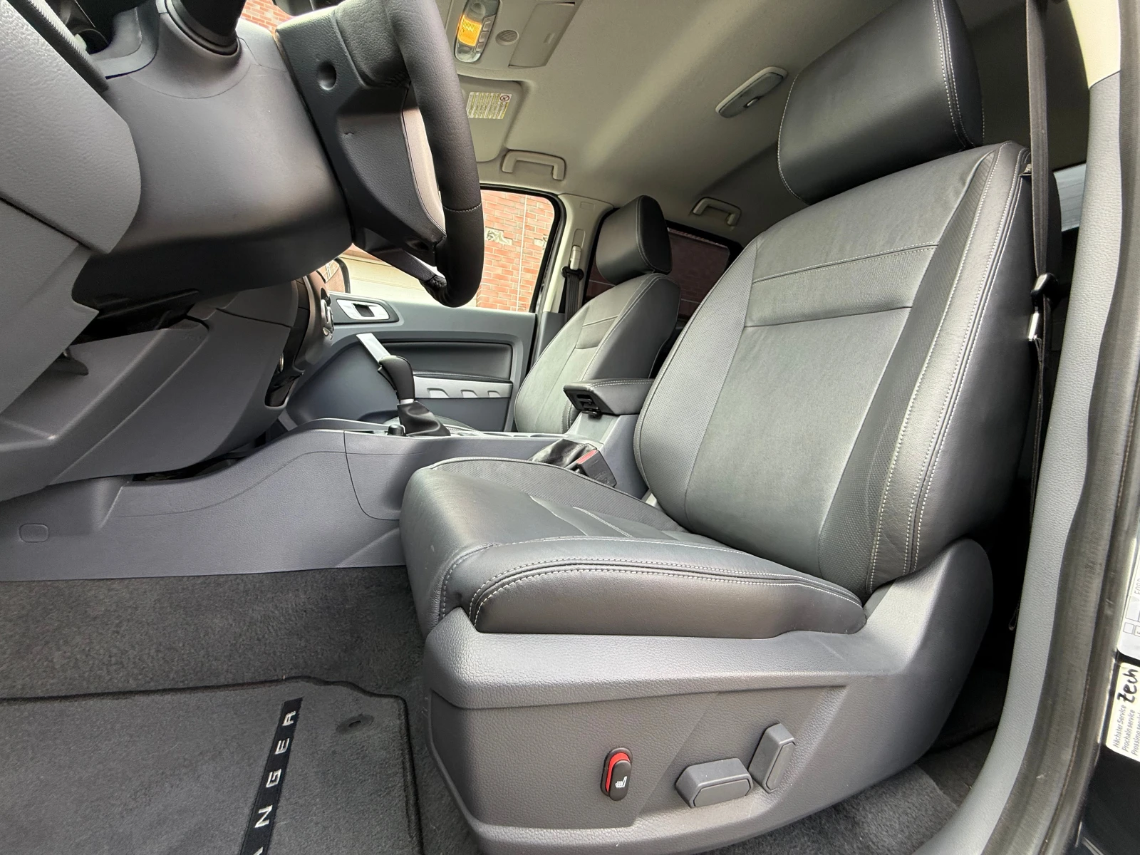 Ford Ranger DOUBLE CABINA-2.2D-AVTOMAT-4X4-ШВЕЙЦАРИЯ, снимка 13 - Автомобили и джипове - 54076871