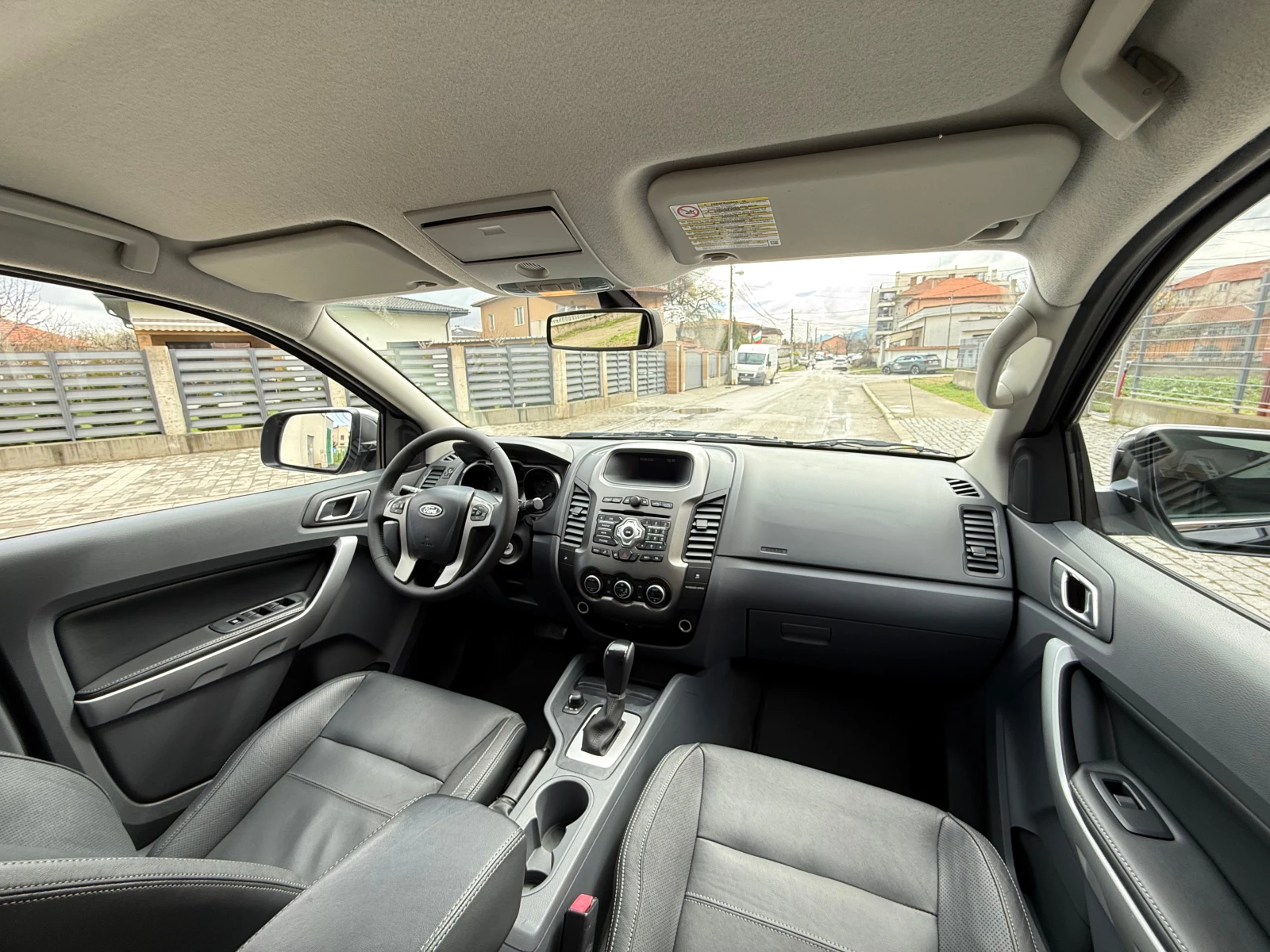 Ford Ranger DOUBLE CABINA-2.2D-AVTOMAT-4X4-ШВЕЙЦАРИЯ, снимка 12 - Автомобили и джипове - 54076871