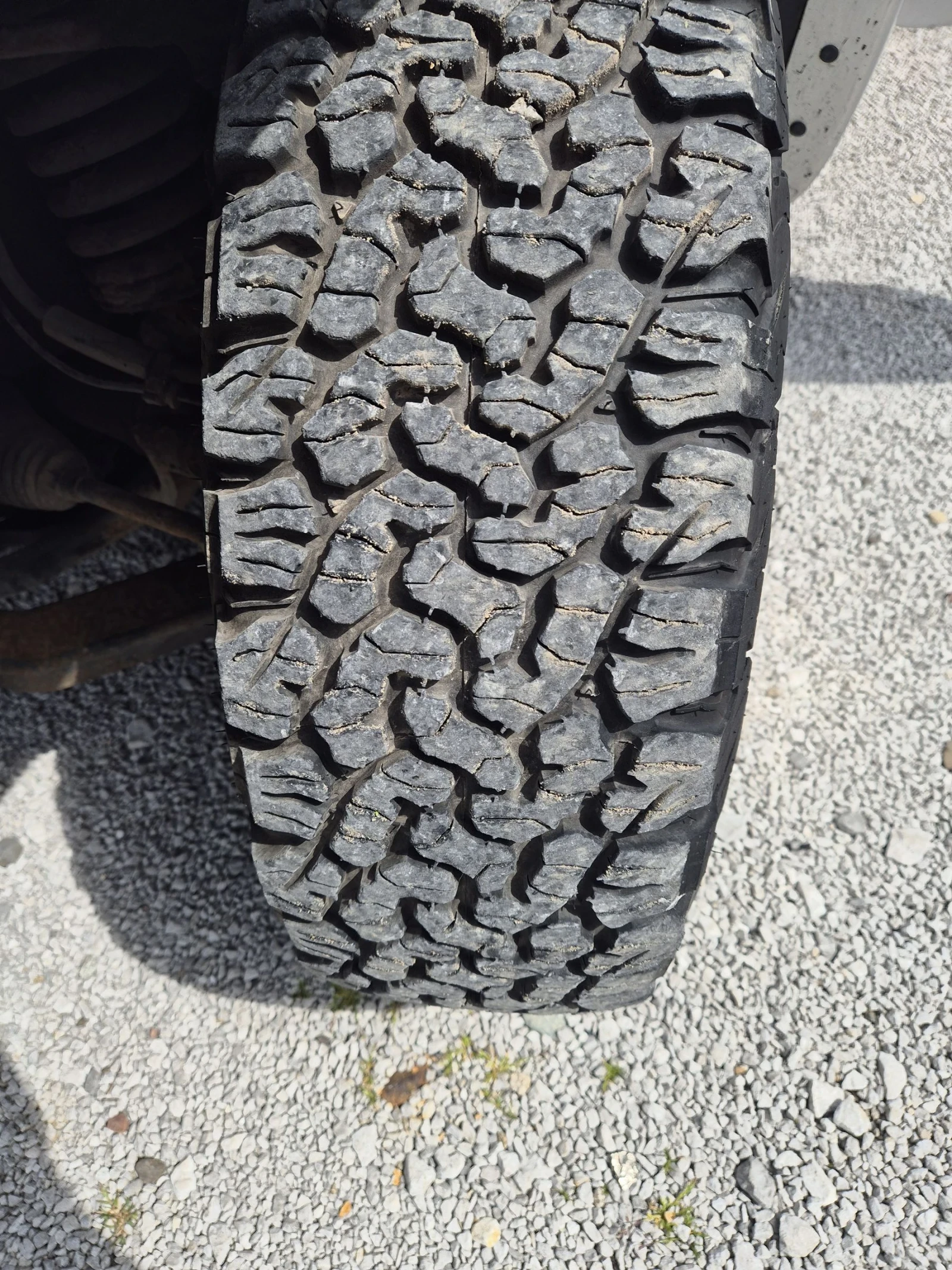 Jeep Cherokee 3.7 Бензин, снимка 13 - Автомобили и джипове - 54180787