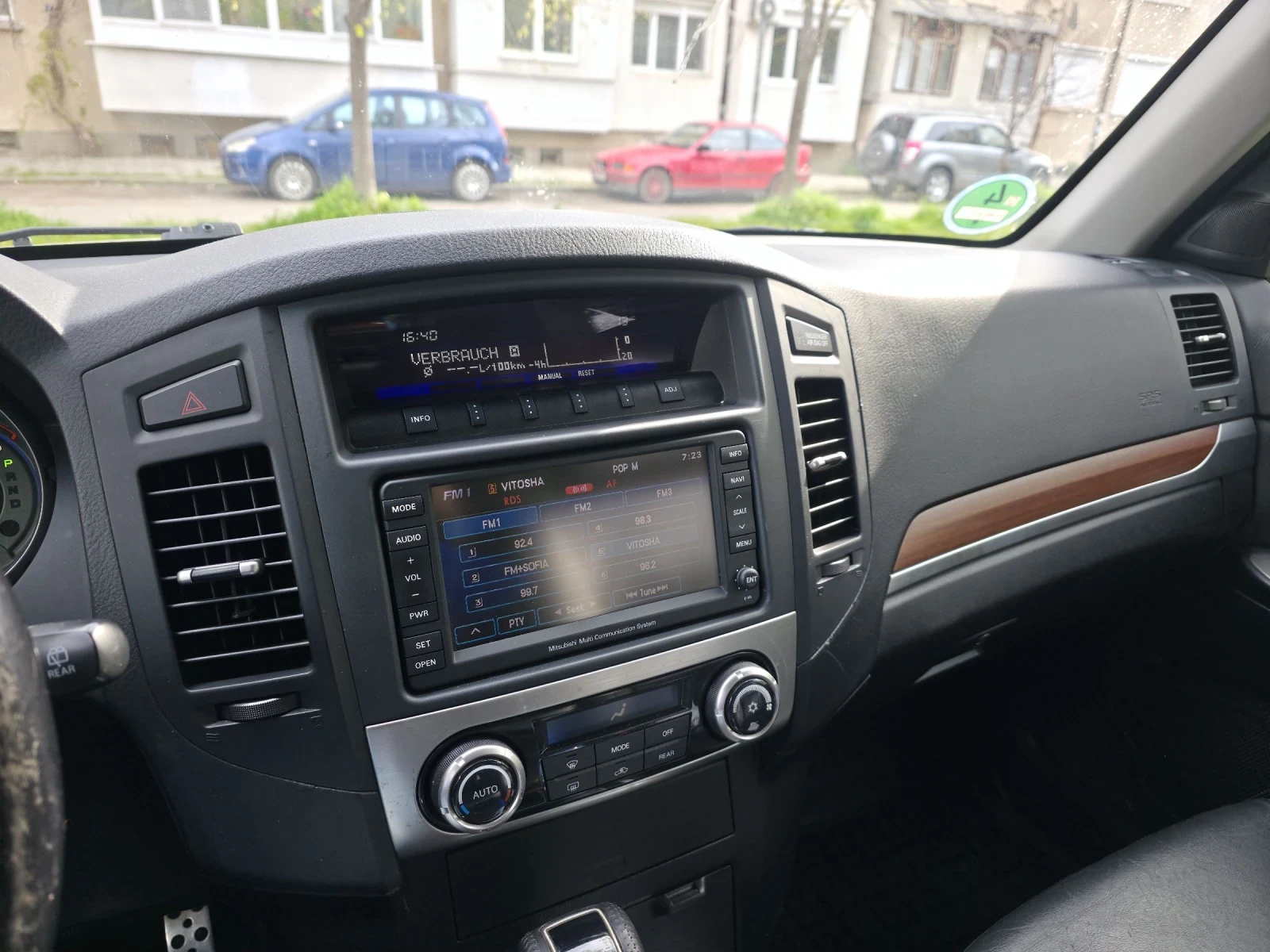 Mitsubishi Pajero, снимка 11 - Автомобили и джипове - 54258508