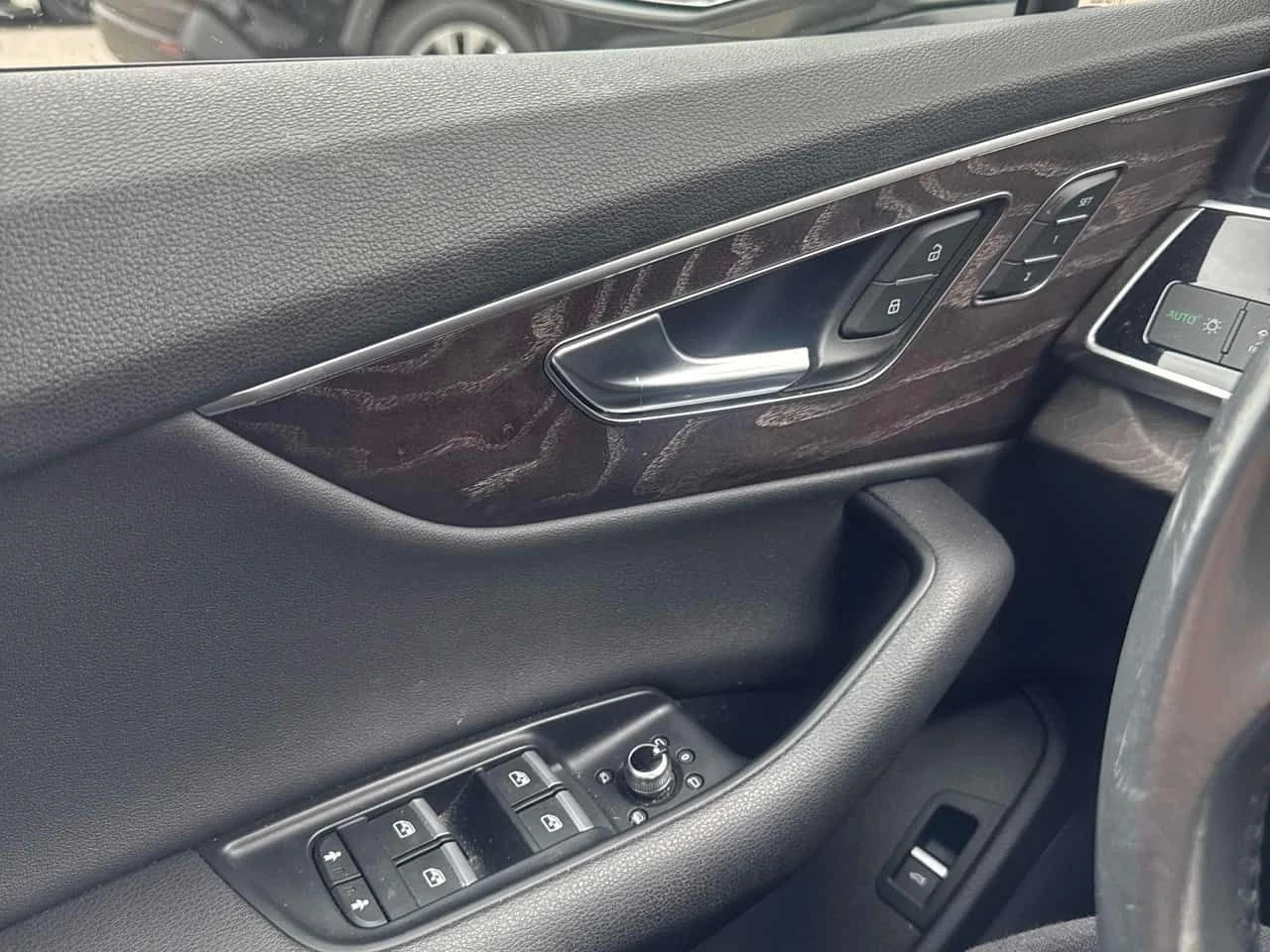 Audi Q7 * Progressiv * 7 МЕСТЕН* ДИСТРОНИК * 360 * ОБДУХВА, снимка 10 - Автомобили и джипове - 54562029