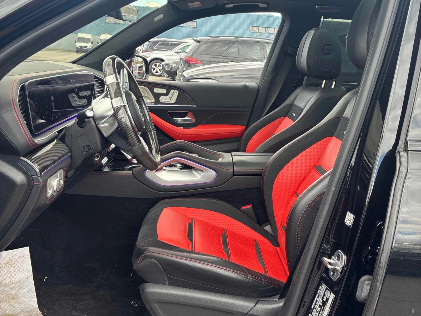 Mercedes-Benz GLE 63 S AMG ДИСТРОНИК * ОБДУХАНЕ * ПАНОРАМА * BURMESTER, снимка 6 - Автомобили и джипове - 54635857