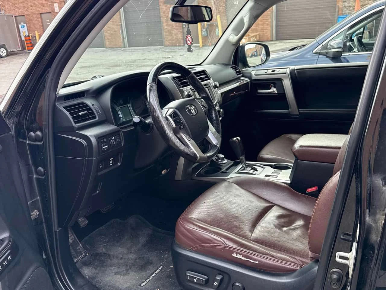 Toyota 4runner * SR5 * АВТОКРЕДИТ БЕЗ ПЪРВОНАЧАЛНА ВНОСКА* , снимка 5 - Автомобили и джипове - 55157809