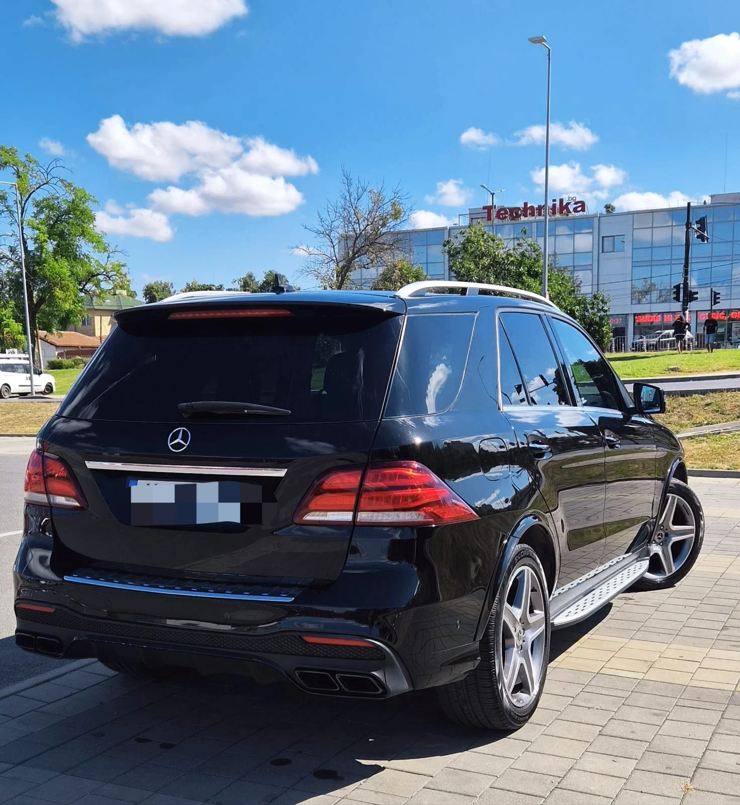 Mercedes-Benz GLE 400, снимка 7 - Автомобили и джипове - 55679730