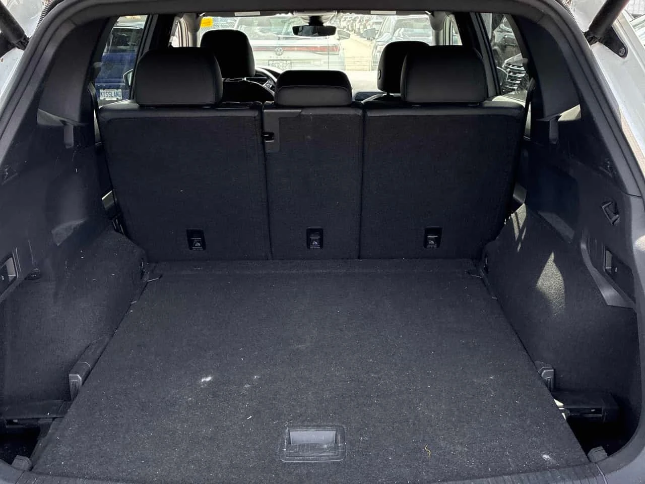 VW Tiguan R LINE/Highline/CARFAX/ПОДГРЕВ/КЛИП/ПАНОРАМА, снимка 13 - Автомобили и джипове - 55748518