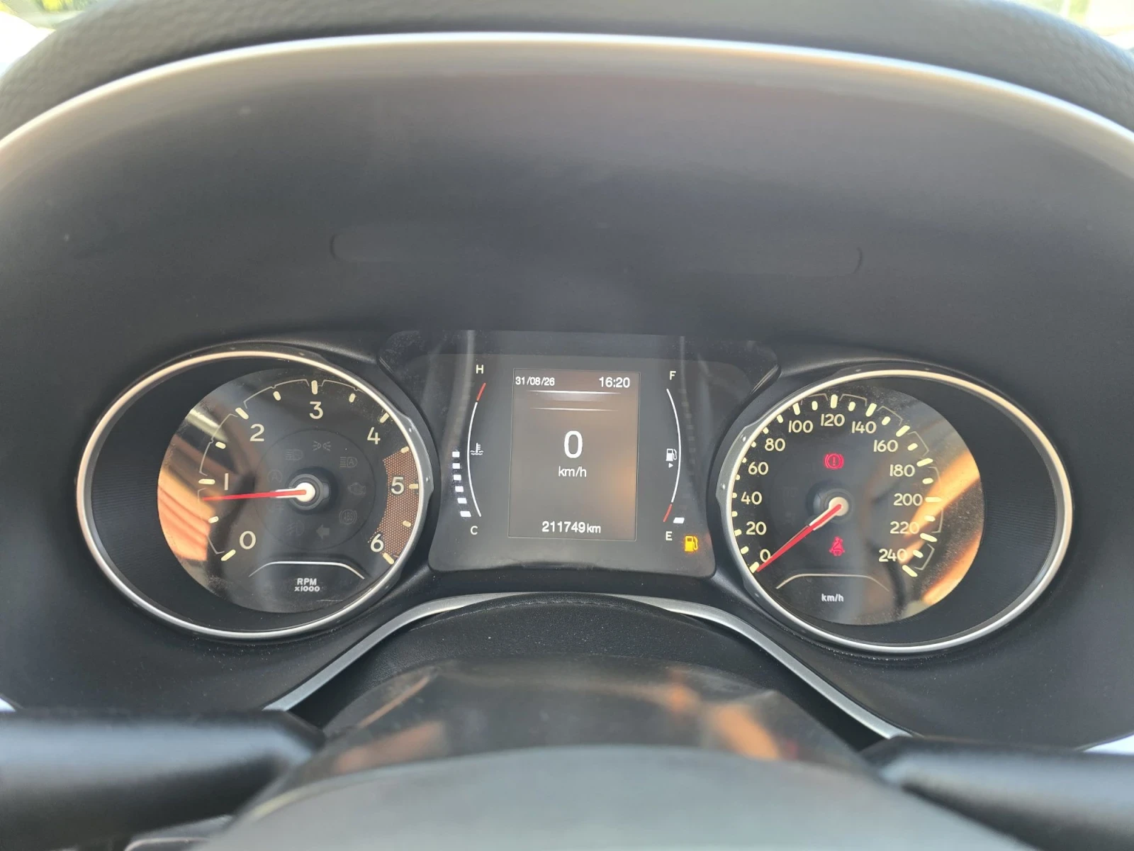 Jeep Compass 1.6mjt 120к.с 2wd, снимка 17 - Автомобили и джипове - 55902208