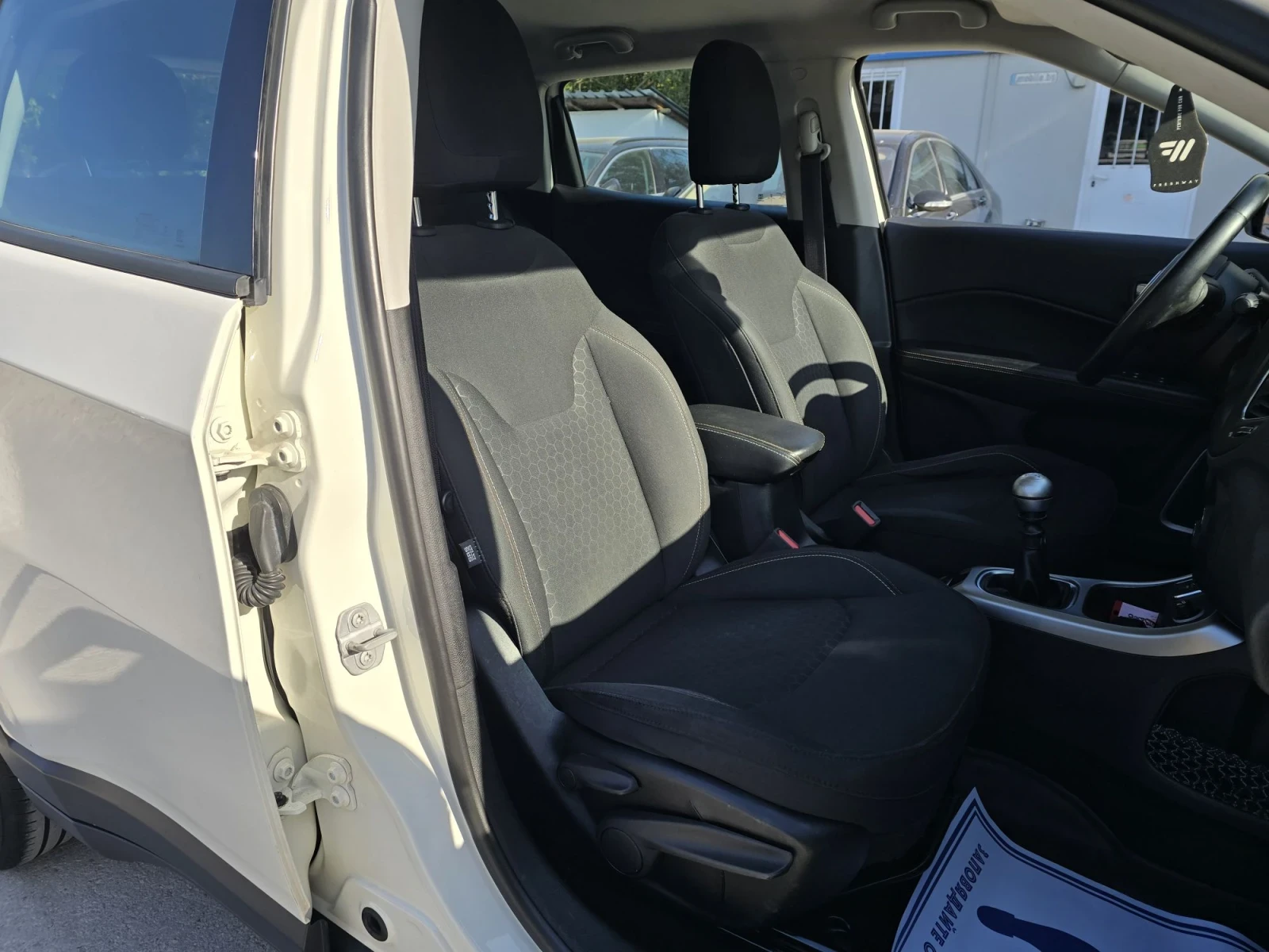 Jeep Compass 1.6mjt 120к.с 2wd, снимка 12 - Автомобили и джипове - 55902208