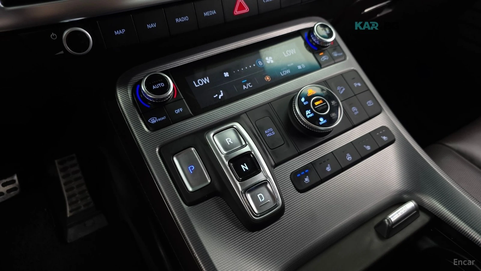 Hyundai Palisade 3.8i VIP 4x4* DISTRONIC* МАСАЖ* 360* ХЕДЪП* KRELL*, снимка 13 - Автомобили и джипове - 55920310