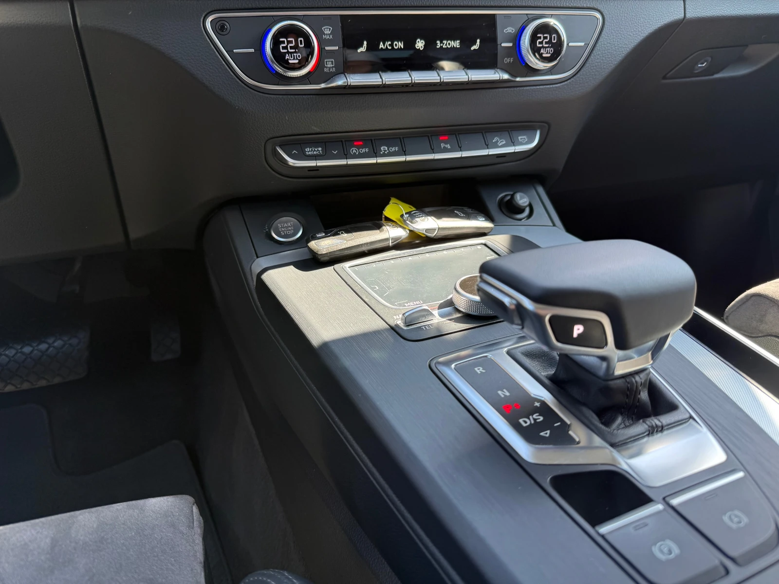 Audi Q5 2.0TDI S-LINE/VIRTUAL/MATRIX/ 100%РЕАЛНИ КИЛОМЕТРИ, снимка 12 - Автомобили и джипове - 55987841