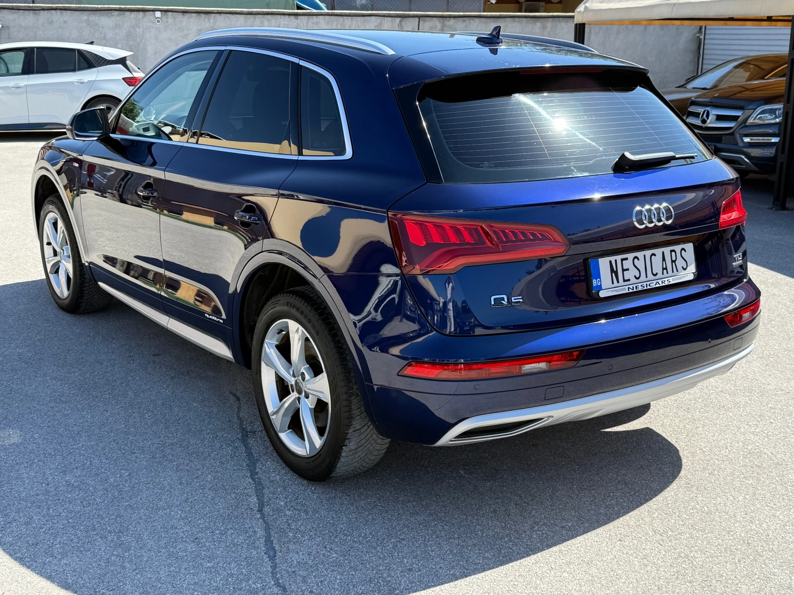 Audi Q5 2.0TDI S-LINE/VIRTUAL/MATRIX/ 100%РЕАЛНИ КИЛОМЕТРИ, снимка 6 - Автомобили и джипове - 55987841