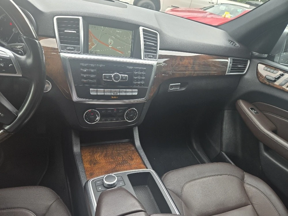 Mercedes-Benz ML 350 * BlueTEC * АВТОКРЕДИТ  БЕЗ ПЪРВОНАЧАЛНА  ВНОСКА* , снимка 9 - Автомобили и джипове - 56056825
