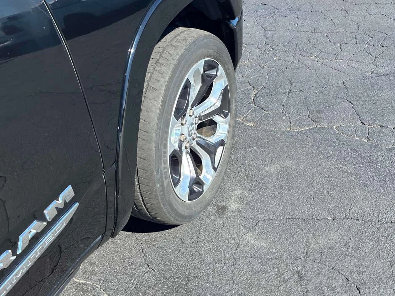 Dodge RAM 1500 * Limited * CARFAX * БЕЗ ПЪРВОНАЧАЛНА ВНОСКА, снимка 13 - Автомобили и джипове - 56233597