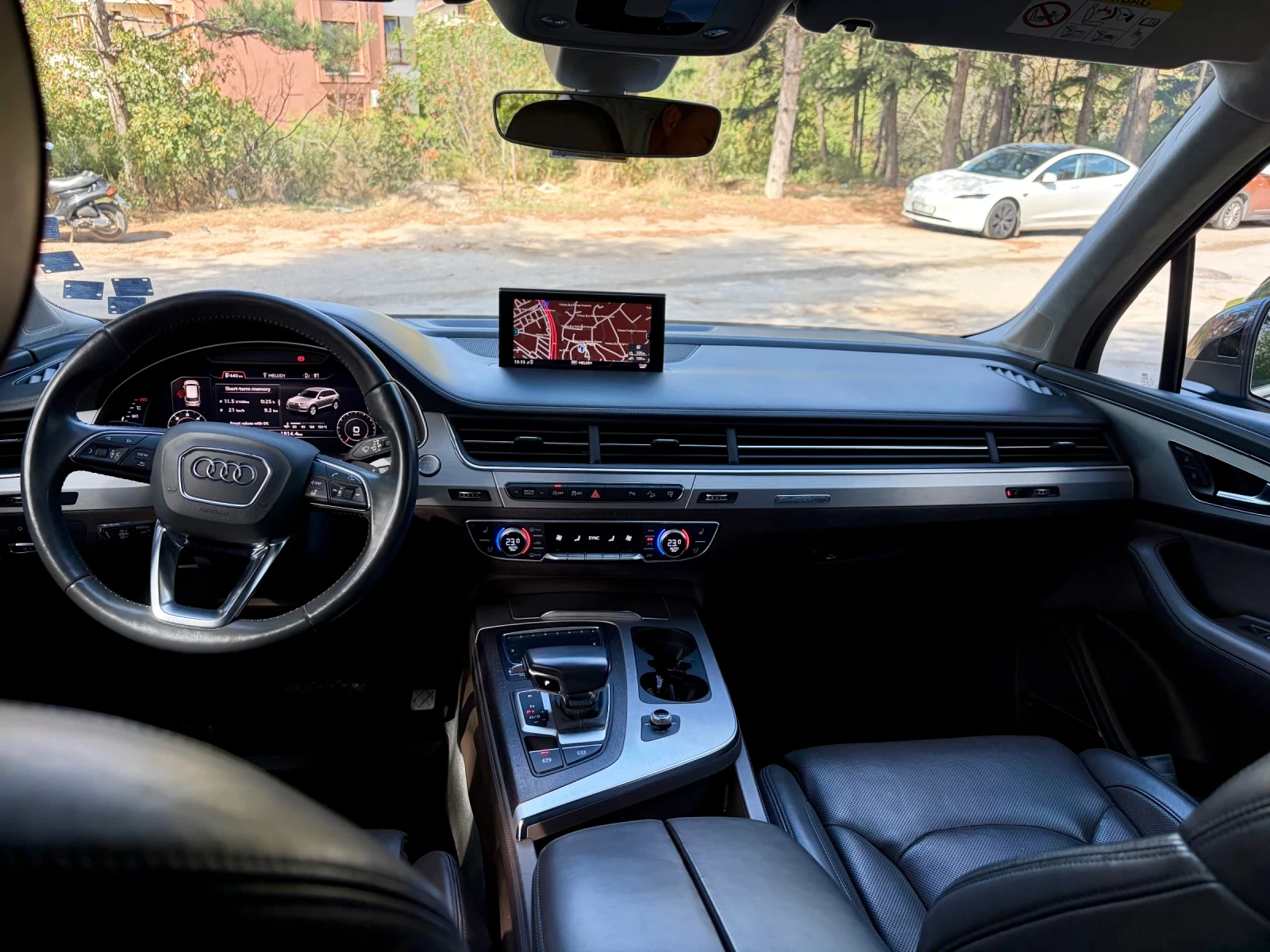 Audi Q7  1 собствени, Matrix LED, 7 седалки, Гаражна , снимка 14 - Автомобили и джипове - 56245173