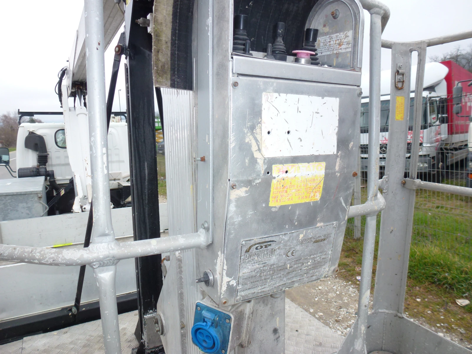 ��������� NISSAN 3.5 �. �-��������� | Mobile.bg � ����������� 11