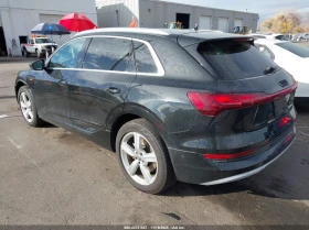 Audi E-Tron Premium Plus, снимка 3
