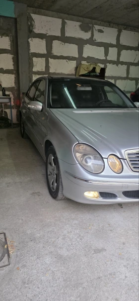 Mercedes-Benz E 220 W211 Elegance, снимка 3