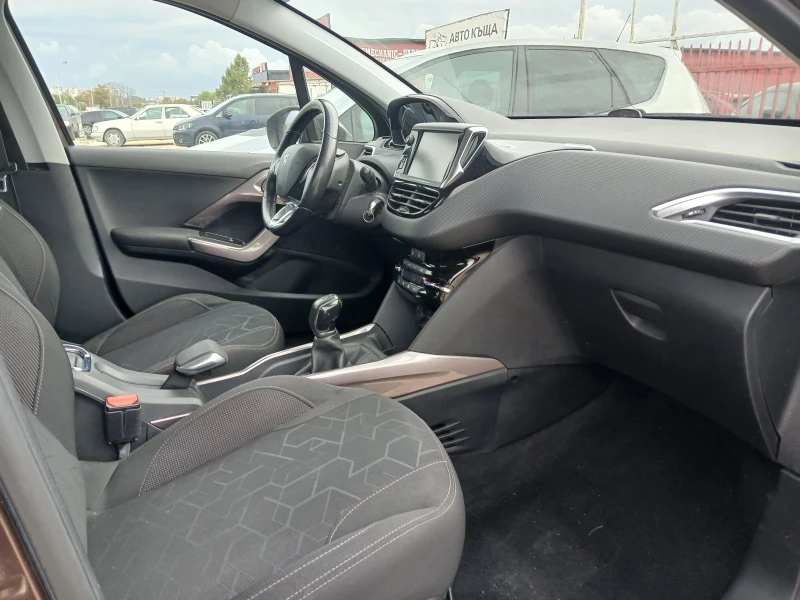 Peugeot 2008 1.2I, снимка 7 - Автомобили и джипове - 37183431