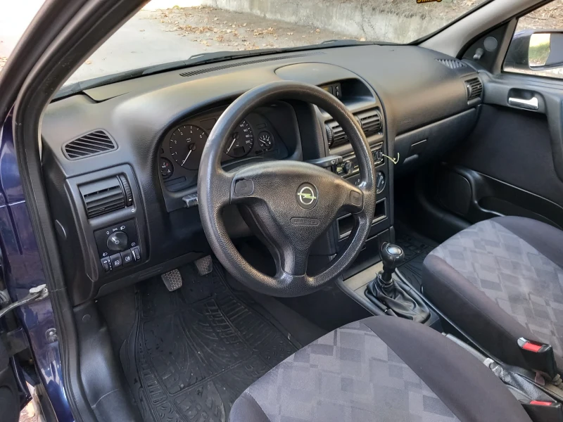 Opel Astra, снимка 13 - Автомобили и джипове - 47856298