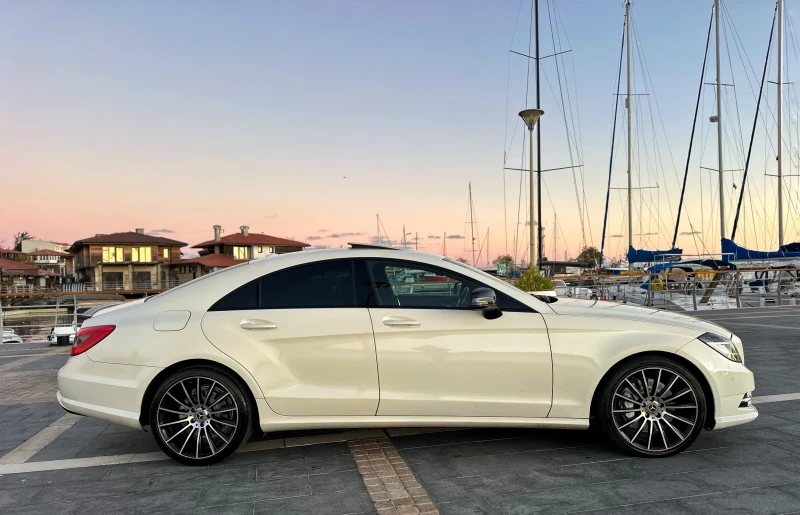 Mercedes-Benz CLS 350 CDI ///AMG Line 4MATIC * * БЯЛА ПЕРЛА* * , снимка 8 - Автомобили и джипове - 47884793