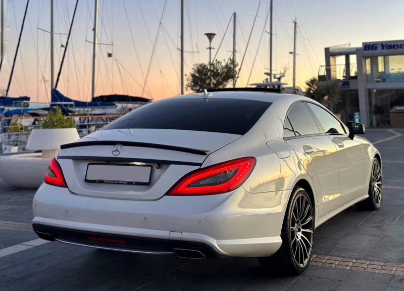 Mercedes-Benz CLS 350 CDI ///AMG Line 4MATIC * * БЯЛА ПЕРЛА* * , снимка 9 - Автомобили и джипове - 47884793