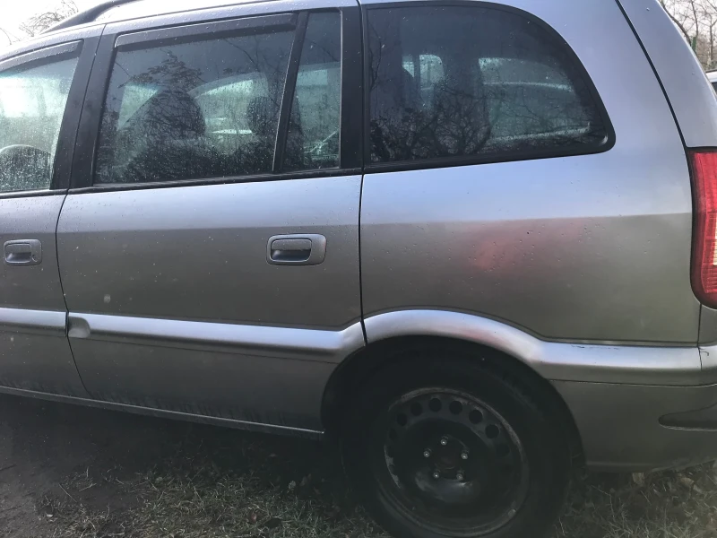 Opel Zafira, снимка 6 - Автомобили и джипове - 48174543