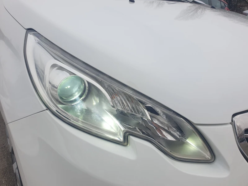 Peugeot 2008 1.2i* ALLURE* EURO5B* LED* NAVI* КОЖА* PANORAMA, снимка 14 - Автомобили и джипове - 48692000